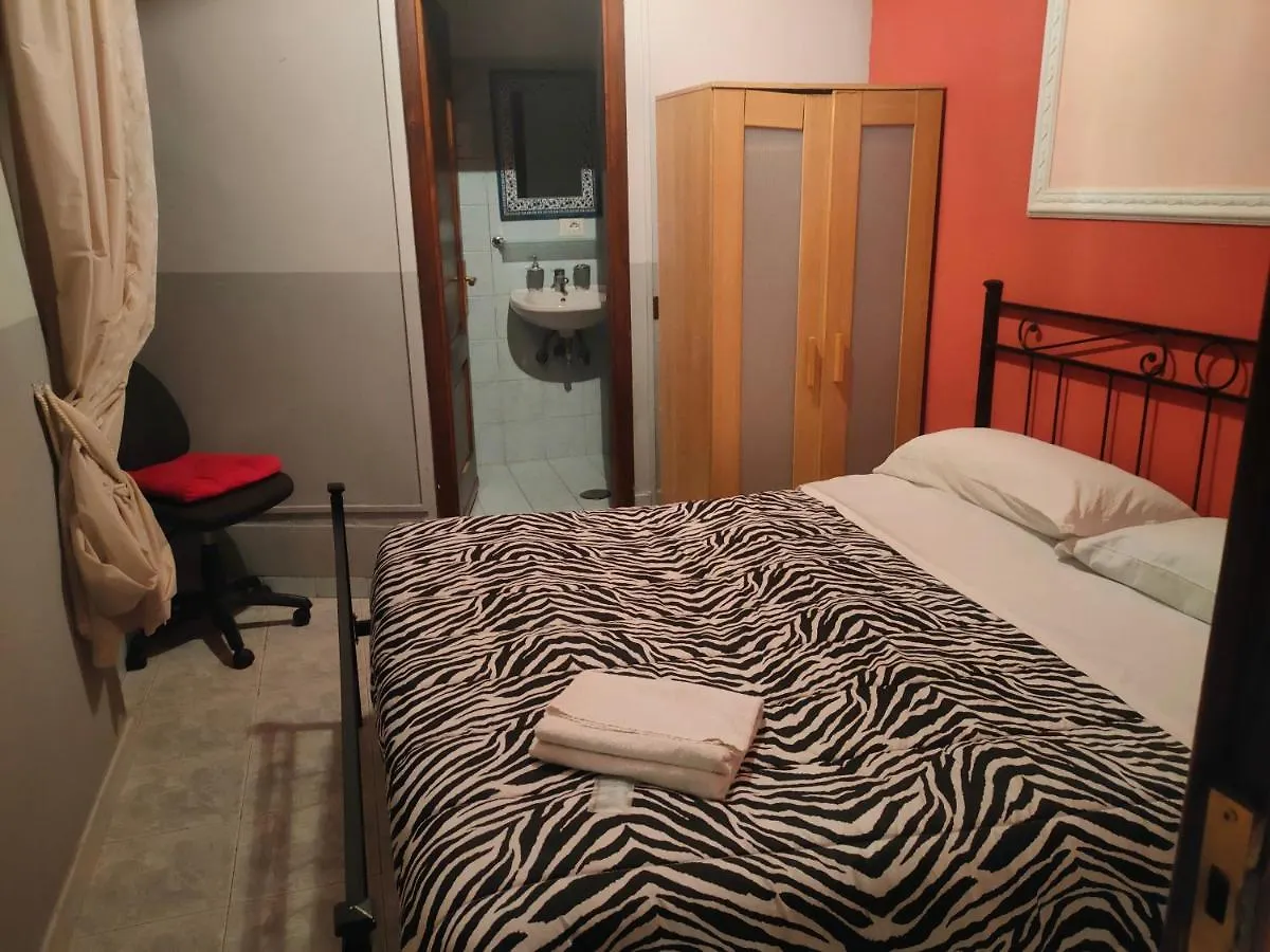 Chez Amelie Guest House ローマ